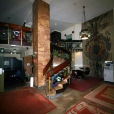 Royal 4*